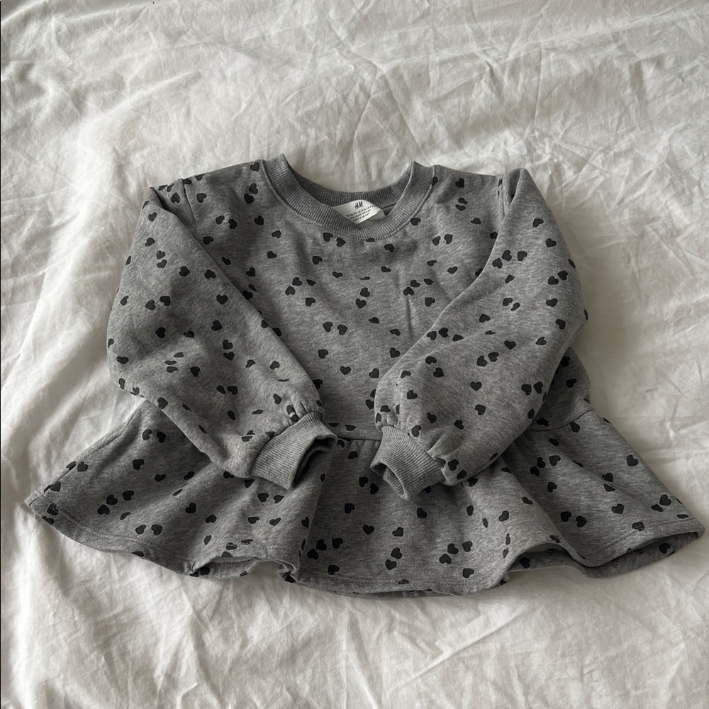 NWOT H&M Gray Kids Sweatshirt with Black Dots
